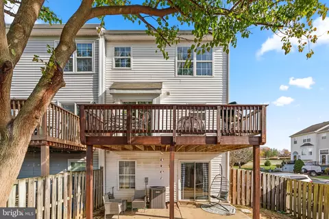 Exterior - 7112 Collinsworth Pl, Frederick, MD 21703 photo 7 of 8