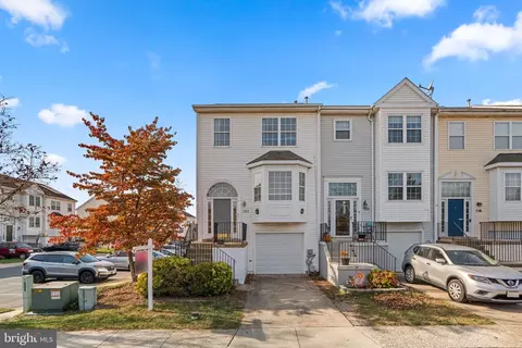 7112 Collinsworth Pl, Frederick, MD 21703