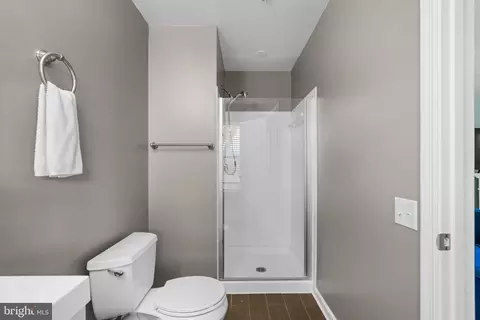 Bath - 7112 Collinsworth Pl, Frederick, MD 21703 photo 5 of 5