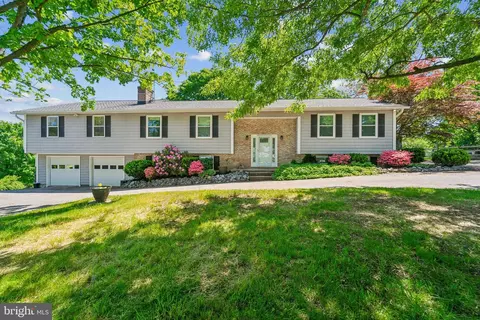 12813 Bunker Hill Rd, Union Bridge, MD 21791