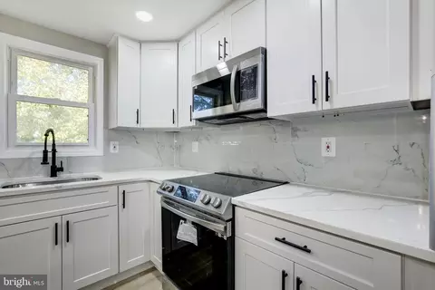 Kitchen - 1377 Rollinghouse Dr, Frederick, MD 21703 photo 2 of 4