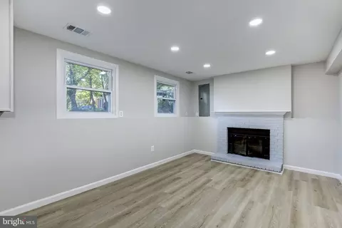 Living - 1377 Rollinghouse Dr, Frederick, MD 21703 photo 6 of 8