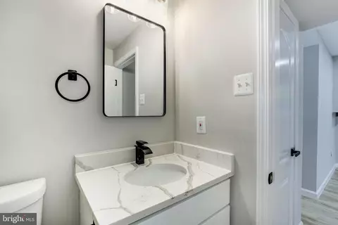 Bath - 1377 Rollinghouse Dr, Frederick, MD 21703 photo 2 of 3