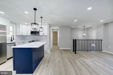 Entry Way - 1377 Rollinghouse Dr, Frederick, MD 21703 photo 2 of 3