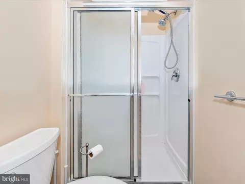 Bath - 209 W South St, Frederick, MD 21701 photo 3 of 5