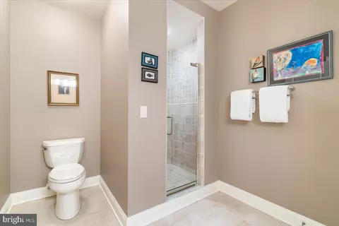 Bath - 4507 Shaff Ln, Frederick, MD 21703 photo 5 of 5