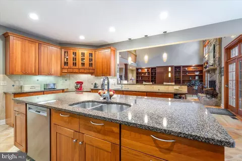 Kitchen - 4507 Shaff Ln, Frederick, MD 21703 photo 4 of 6