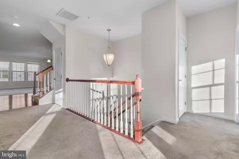 6410 Walcott Ln, Frederick, MD 21703 photo 2