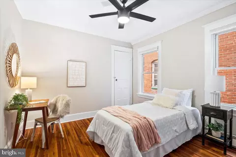 Bedroom - 240 W 5th St, Frederick, MD 21701 photo 4 of 7