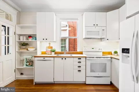 Kitchen - 240 W 5th St, Frederick, MD 21701 photo 2 of 4
