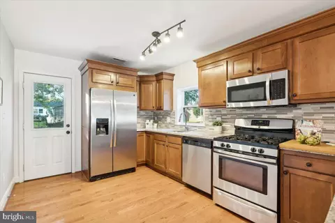 819 Trail Ave, Frederick, MD 21701 photo 4
