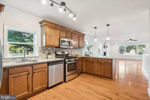 819 Trail Ave, Frederick, MD 21701 photo 3