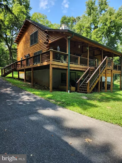 17326 Sunshine Trl, Sabillasville, MD 21780
