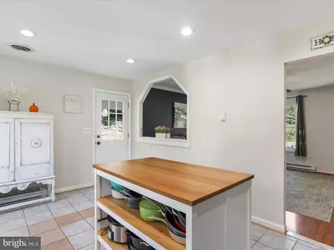 Kitchen - 7726 Bridle Path Cir, Frederick, MD 21701 photo 2 of 6
