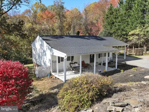 Exterior - 7726 Bridle Path Cir, Frederick, MD 21701 photo 5 of 11