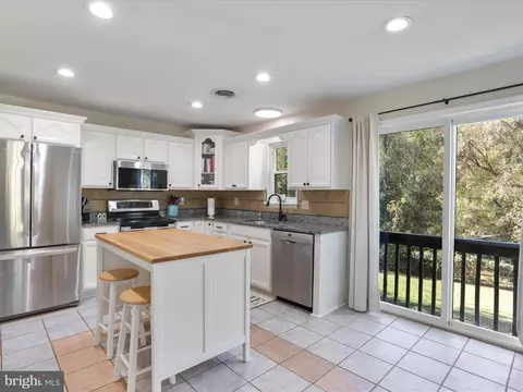Kitchen - 7726 Bridle Path Cir, Frederick, MD 21701 photo 6 of 6