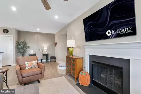 3272 Pine Needle Cir #301, Frederick, MD 21704 photo 12