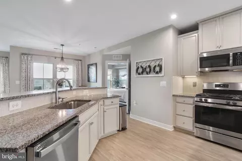 3272 Pine Needle Cir #301, Frederick, MD 21704 photo 14
