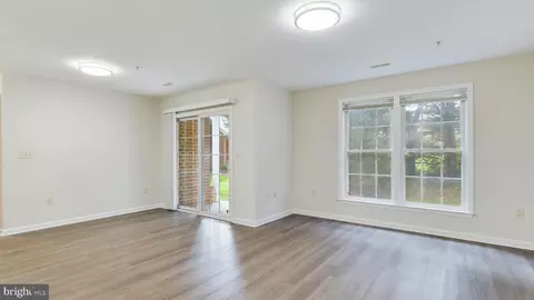 Living - 302 Baughmans Ln #C, Frederick, MD 21702 photo 1 of 7