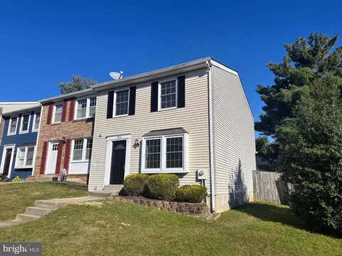 1700 Heather Ln, Frederick, MD 21702 photo 2