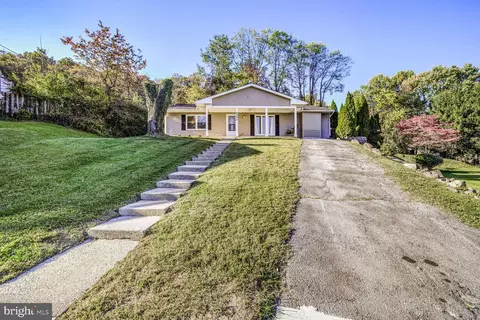 Exterior - 6092 Quartz Cir, Frederick, MD 21702 photo 3 of 7