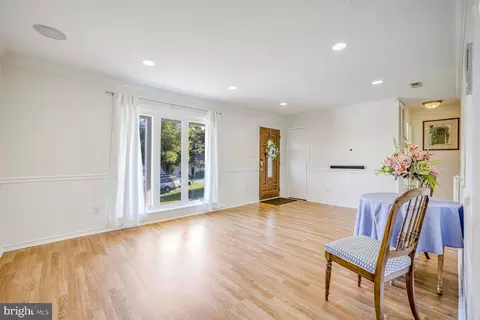 Living - 6092 Quartz Cir, Frederick, MD 21702 photo 1 of 4