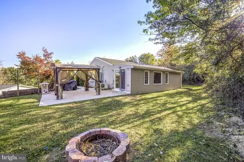 Exterior - 6092 Quartz Cir, Frederick, MD 21702 photo 4 of 7