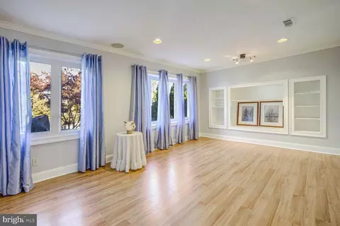 Living - 6092 Quartz Cir, Frederick, MD 21702 photo 4 of 4