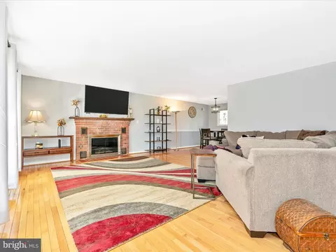 8005 Dustin Dr, Frederick, MD 21701 photo 6