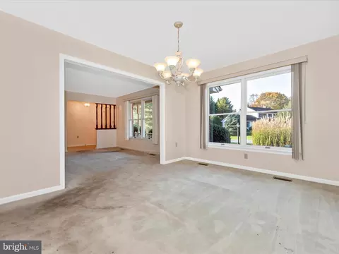 8170 Claiborne Dr, Frederick, MD 21702 photo 11