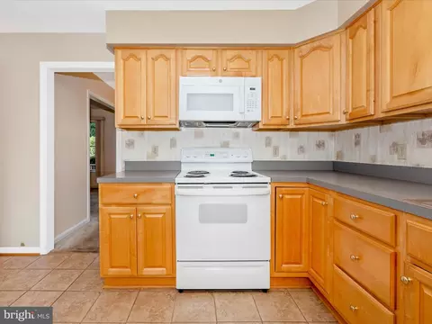8170 Claiborne Dr, Frederick, MD 21702 photo 16