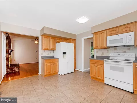 8170 Claiborne Dr, Frederick, MD 21702 photo 15