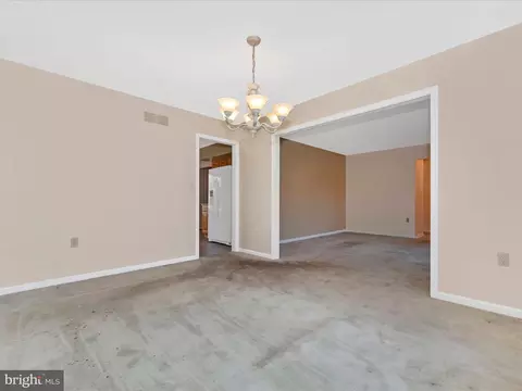 8170 Claiborne Dr, Frederick, MD 21702 photo 10
