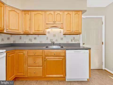 8170 Claiborne Dr, Frederick, MD 21702 photo 17