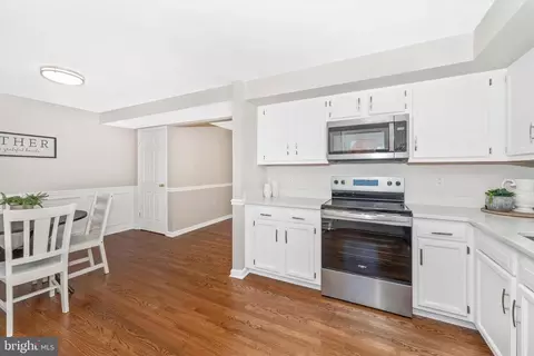 8027 Waterview Ct, Frederick, MD 21701 photo 9