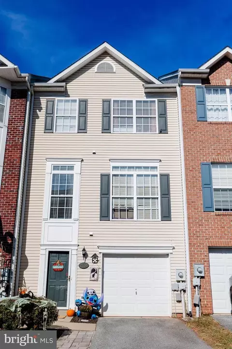2498 Lakeside Dr, Frederick, MD 21702