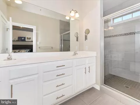 Bath - 1205 Lawler Dr, Frederick, MD 21702 photo 2 of 3