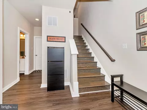 Entry Way - 1205 Lawler Dr, Frederick, MD 21702 photo 2 of 4