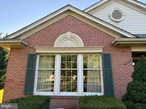 8202 Fox Hunt Ln, Frederick, MD 21702 photo 3