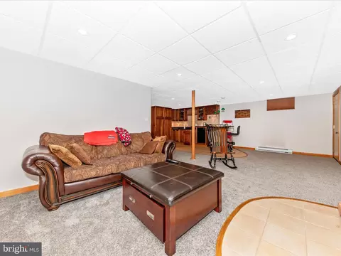 9242 Oak Tree Cir, Frederick, MD 21701 photo 32