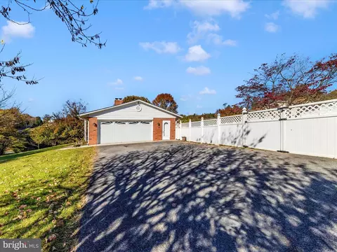 9242 Oak Tree Cir, Frederick, MD 21701 photo 45