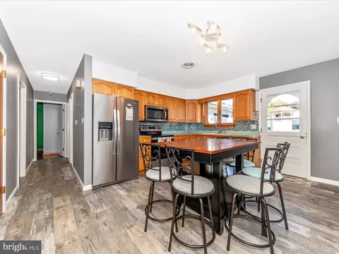9242 Oak Tree Cir, Frederick, MD 21701 photo 10