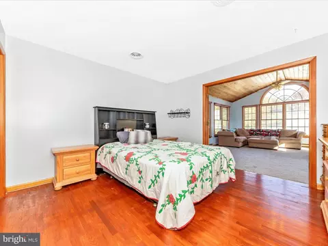 9242 Oak Tree Cir, Frederick, MD 21701 photo 16