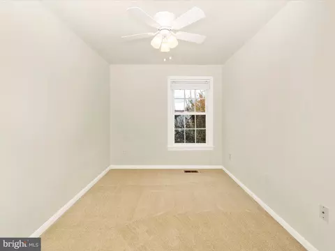 Bedroom - 5801 Farmgate Ct, Frederick, MD 21703 photo 5 of 8
