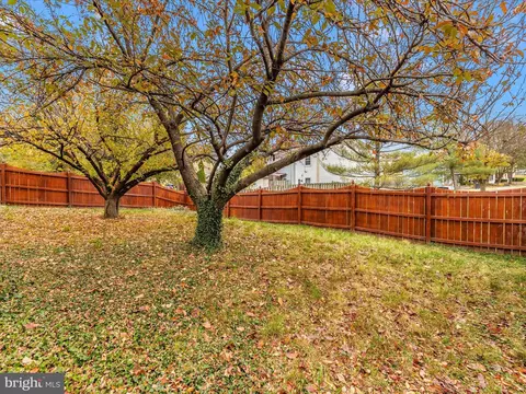 Exterior - 5801 Farmgate Ct, Frederick, MD 21703 photo 6 of 8