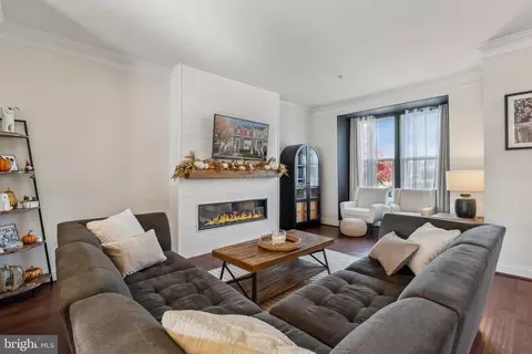 1212 Shenandoah Sq S, Brunswick, MD 21716