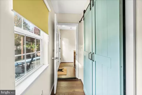Entry Way - 212 E K St, Brunswick, MD 21716 photo 6 of 6