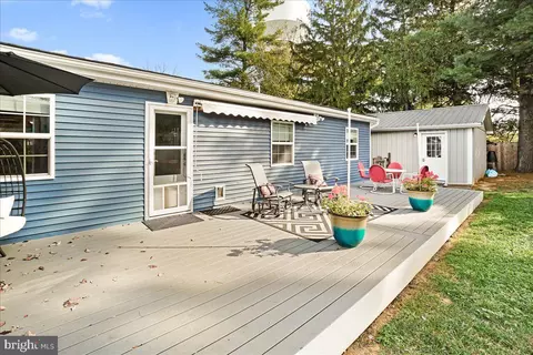 Exterior - 212 E K St, Brunswick, MD 21716 photo 13 of 24