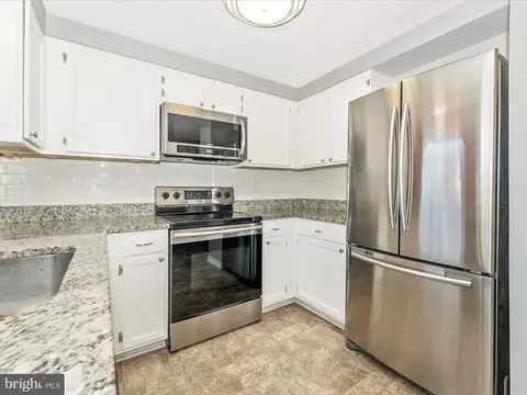 Kitchen - 1376 David Ln, Frederick, MD 21703 photo 2 of 5