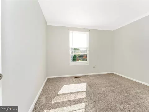 Bedroom - 1376 David Ln, Frederick, MD 21703 photo 7 of 9